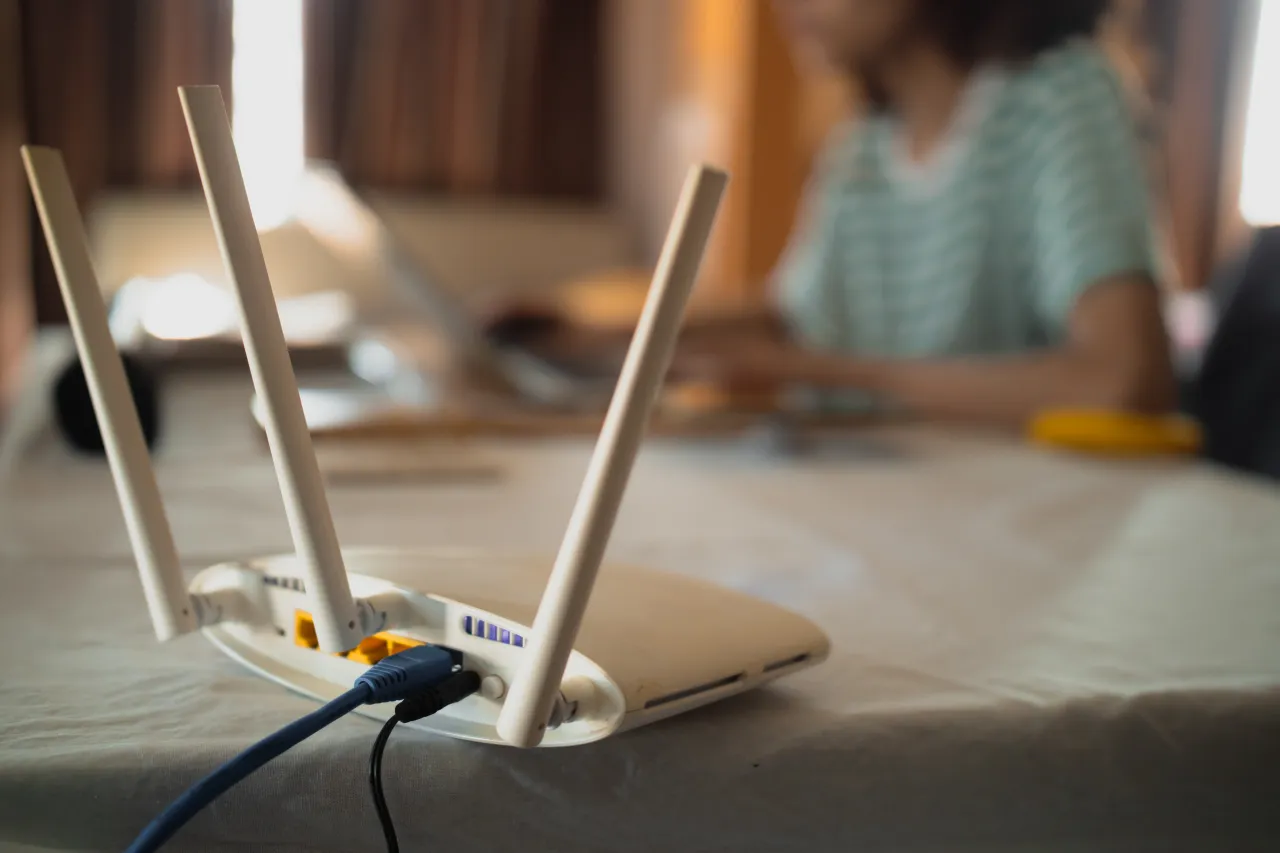 Hoci sa pojmy 2,4G a 5G môžu zdať podobné označeniu 5G mobilnej siete, v skutočnosti ide o dve rôzne technológie